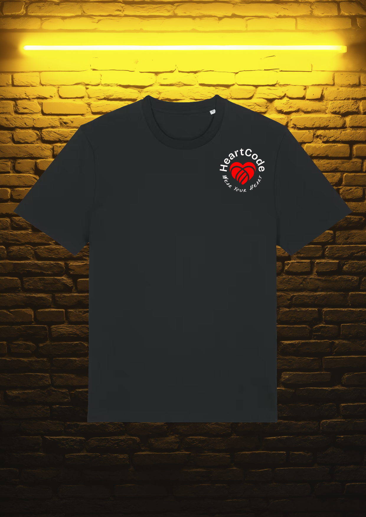 T-Shirt - Happily in Love